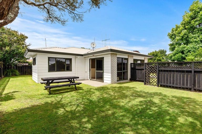 Photo of property in 225 Gravatt Road, Papamoa Beach, Papamoa, 3118