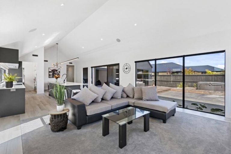 Photo of property in 14 Farthing Drive, Prebbleton, 7604