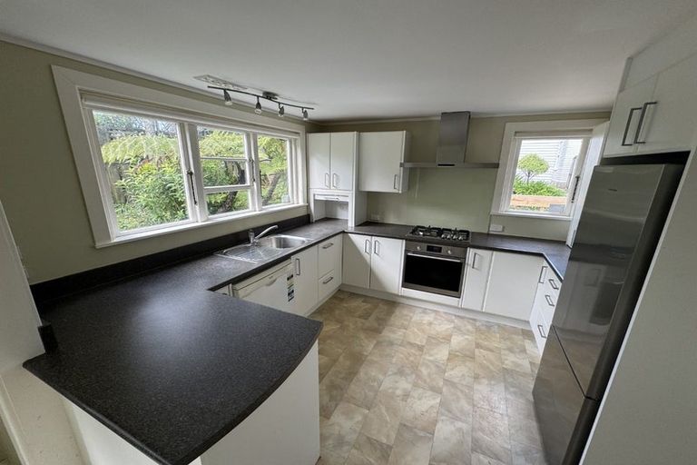 Photo of property in 43a Messines Road, Karori, Wellington, 6012