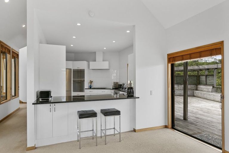 Photo of property in 12 Amesbury Drive, Churton Park, Wellington, 6037