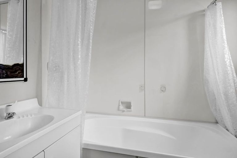 Photo of property in 12 Erin Street, Hawera, 4610