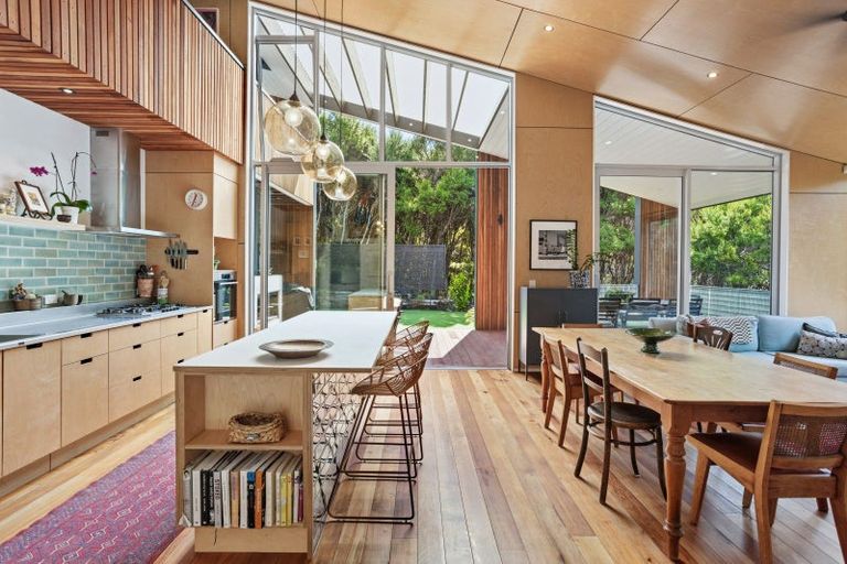 Photo of property in 3 Bush Point Road, Kerikeri, 0294