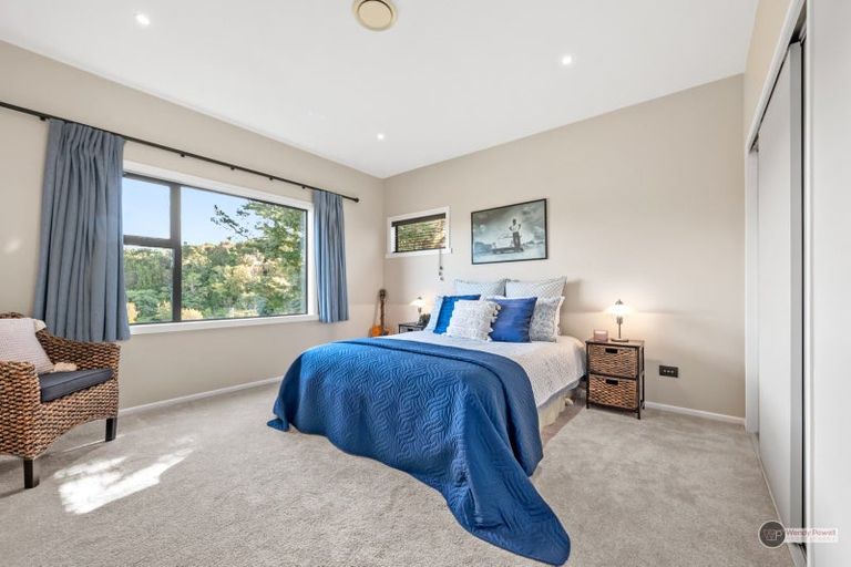 Photo of property in 67 Mount Marua Way, Timberlea, Upper Hutt, 5018