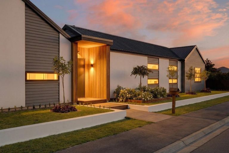 Photo of property in 1 Vahsel Bay, Wigram, Christchurch, 8025