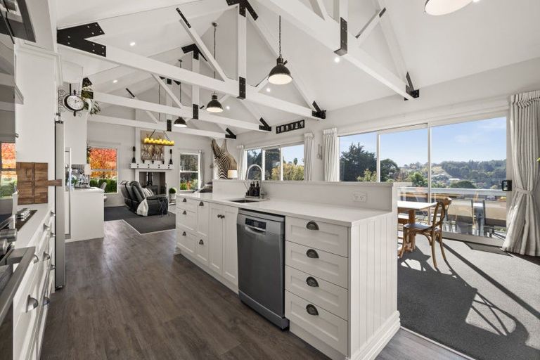 Photo of property in 1 Te Roera Drive, Taradale, Napier, 4112