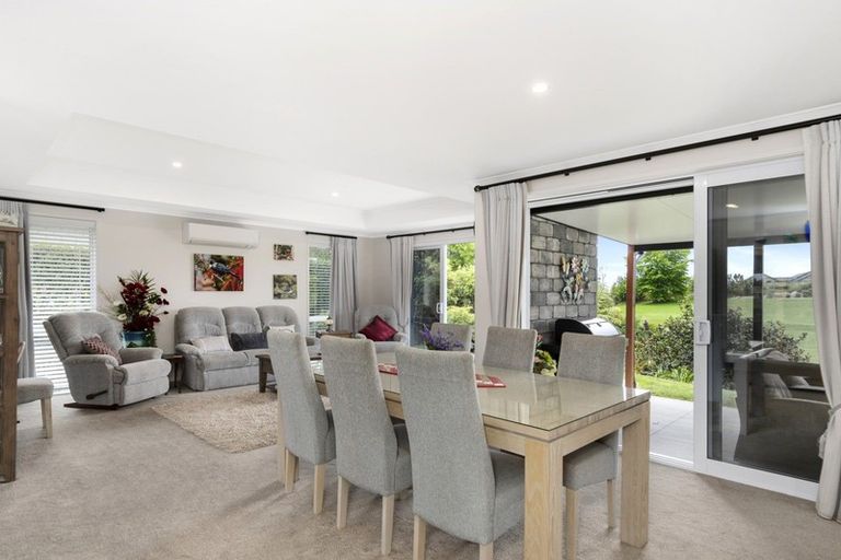 Photo of property in 18 Tranquil Grove, Omokoroa, 3114