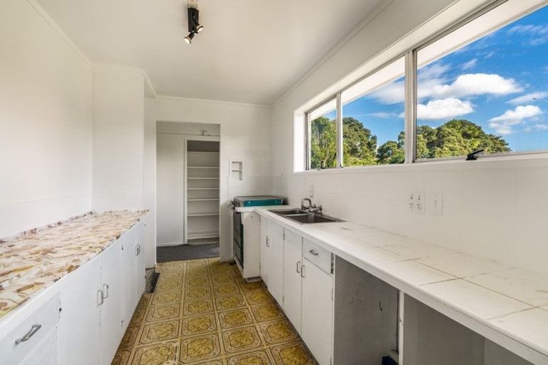 Photo of property in 50 Latham Avenue, Pakuranga, Auckland, 2010