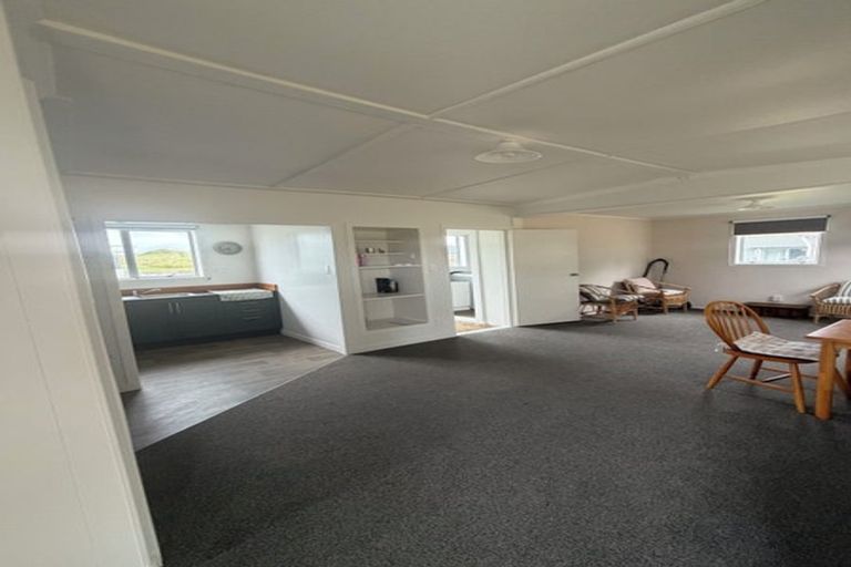 Photo of property in 17 Coleman Avenue, Waverley, 4591