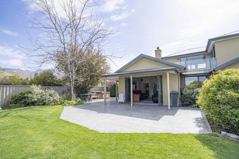 Photo of property in 28 Pisa Moorings Road, Mount Pisa, Cromwell, 9383