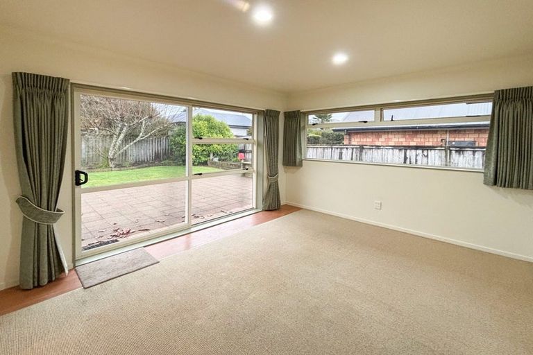 Photo of property in 15 Roderick Place, Rototuna, Hamilton, 3210