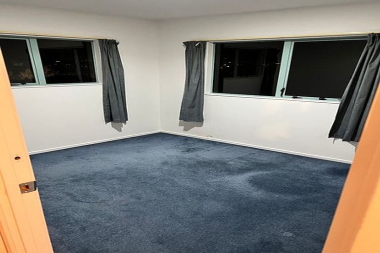 Photo of property in 3b Deuxberry Avenue, Northcote, Auckland, 0627