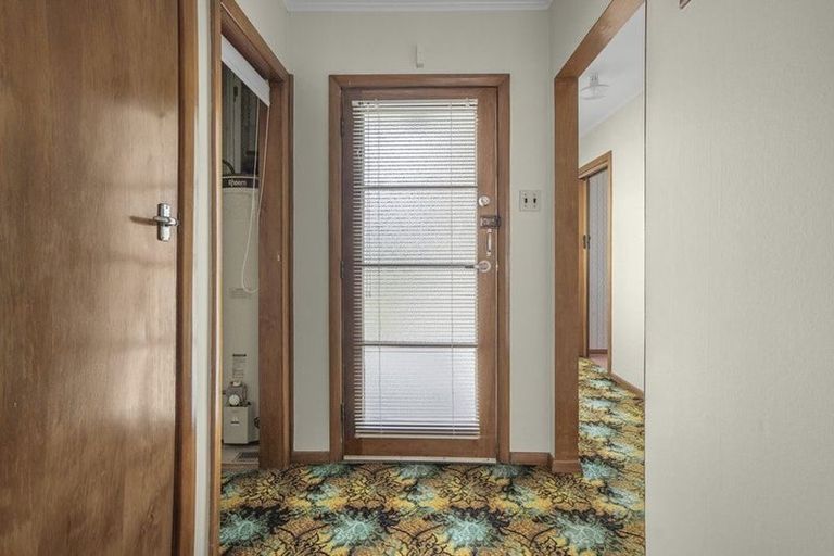 Photo of property in 52 Dover Road, Wainuiomata, Lower Hutt, 5014