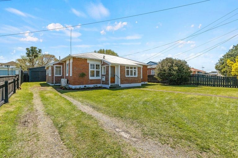 Photo of property in 16 Bennett Street, Gonville, Whanganui, 4501