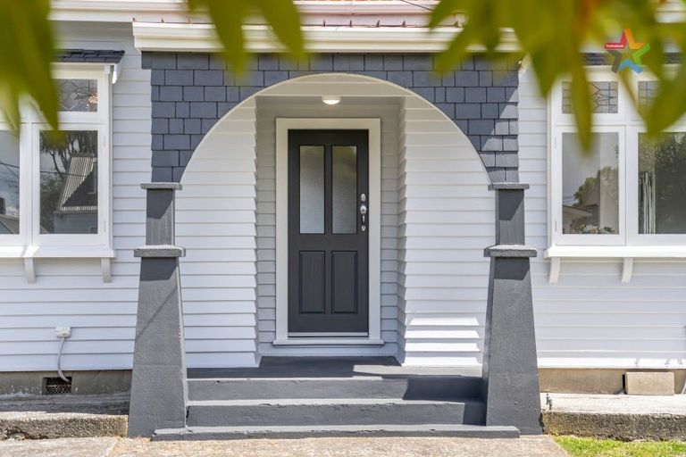 Photo of property in 12 Heath Grove, Waiwhetu, Lower Hutt, 5010