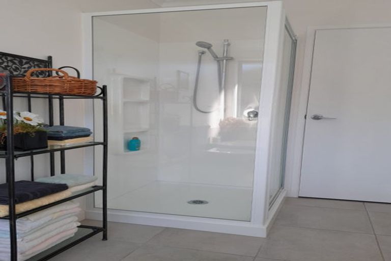 Photo of property in 8 Simms Close, Pyes Pa, Tauranga, 3112