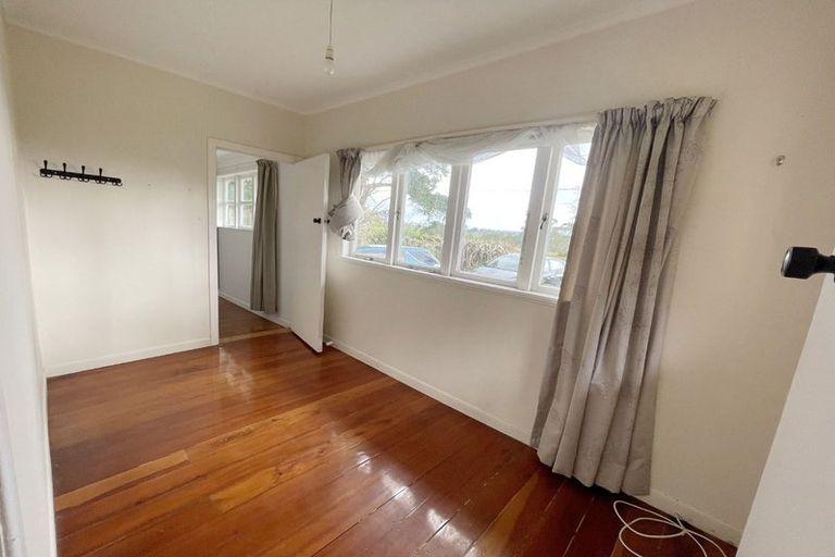 Photo of property in 257 Red Hills Road, Massey, Henderson, 0782