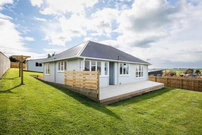 Photo of property in 45 Godley Street, Halcombe, 4779