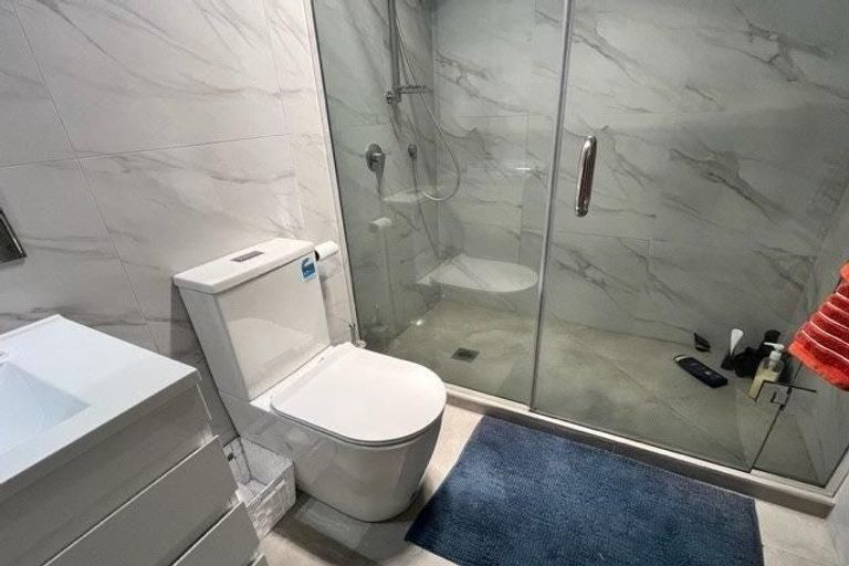 Photo of property in 3/60 Highland Drive, Highland Park, Auckland, 2010