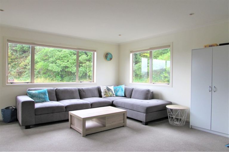 Photo of property in 2 Downing Street, Crofton Downs, Wellington, 6035