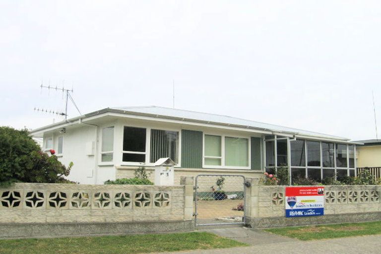 Photo of property in 2/1 Murphy Road, Taradale, Napier, 4112