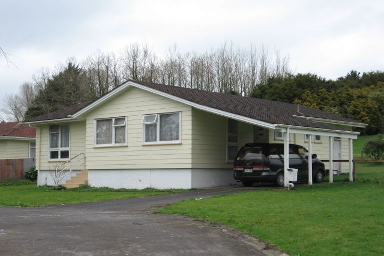 Photo of property in 12 Fulmen Place, Red Hill, Papakura, 2110