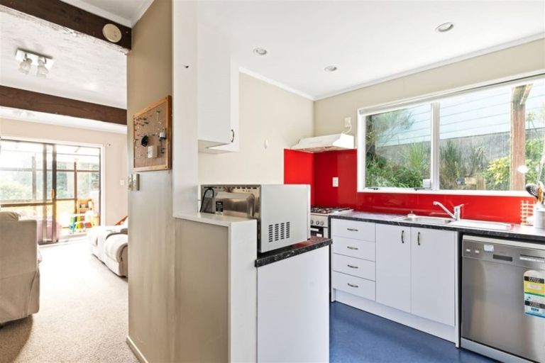 Photo of property in 16 Birch Street, Johnsonville, Wellington, 6037