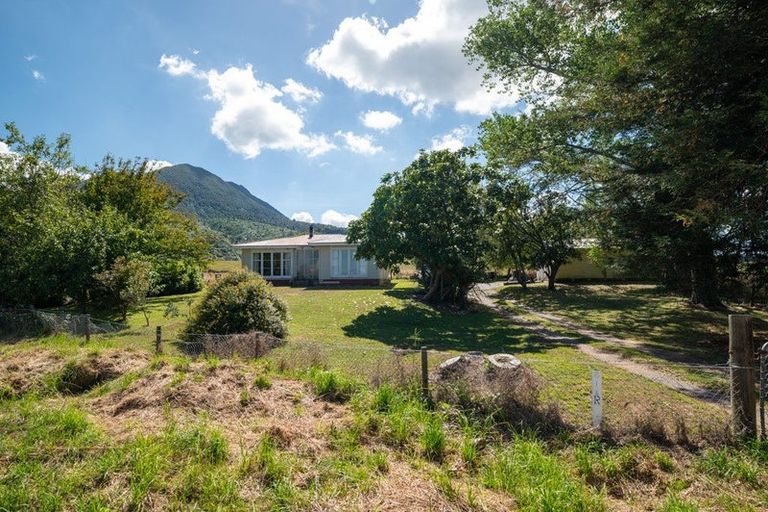 Photo of property in 24 Mountain Road, Maunganamu, Taupo, 3379