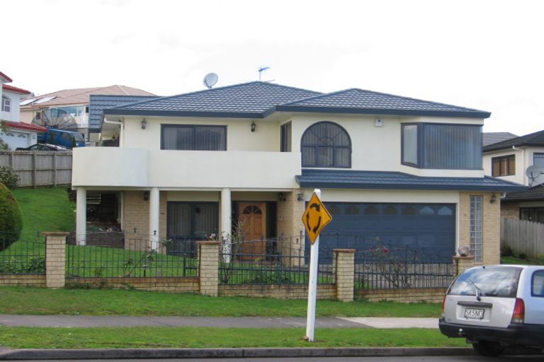 Photo of property in 52 Ransom Smyth Drive, Goodwood Heights, Auckland, 2105