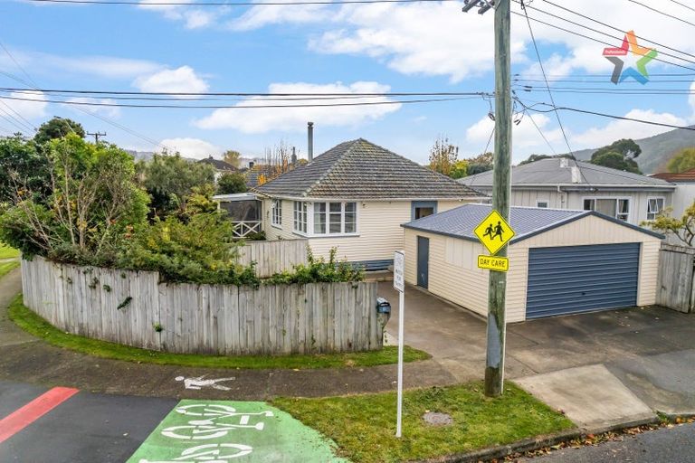 Photo of property in 1 Waldie Grove, Avalon, Lower Hutt, 5011
