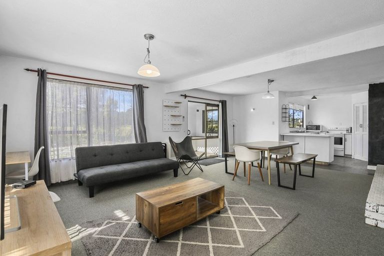 Photo of property in 2073 Takaka-collingwood Highway, Milnthorpe, Collingwood, 7073