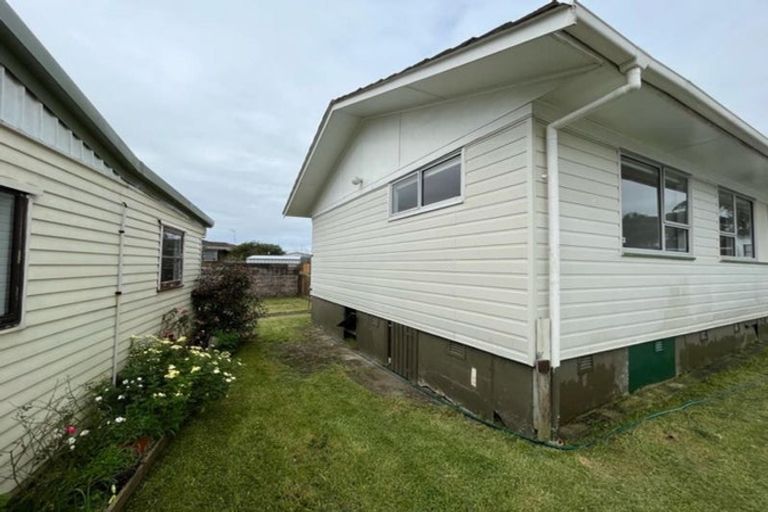 Photo of property in 36 Mckinstry Avenue, Mangere East, Auckland, 2024
