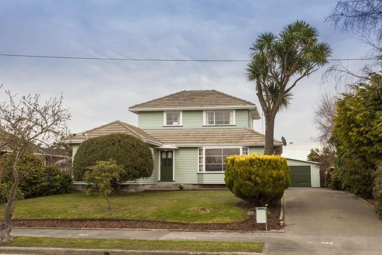 Photo of property in 27 Munro Street, Redwood, Christchurch, 8051