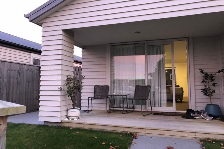 Photo of property in 32 Solander Road, Pegasus, 7612