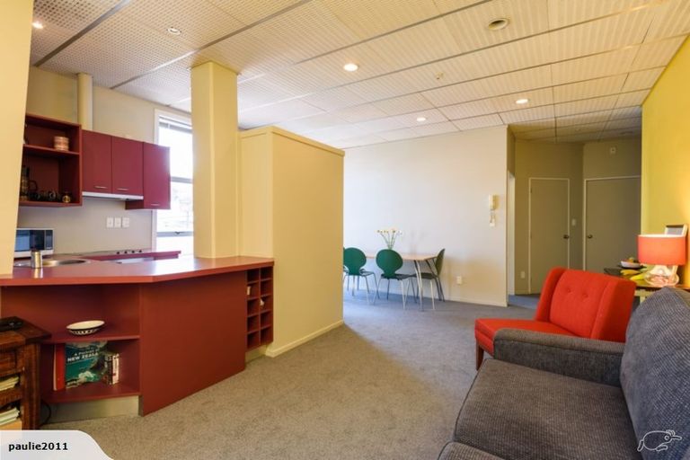 Photo of property in 5/17 Adelaide Road, Mount Cook, Wellington, 6021