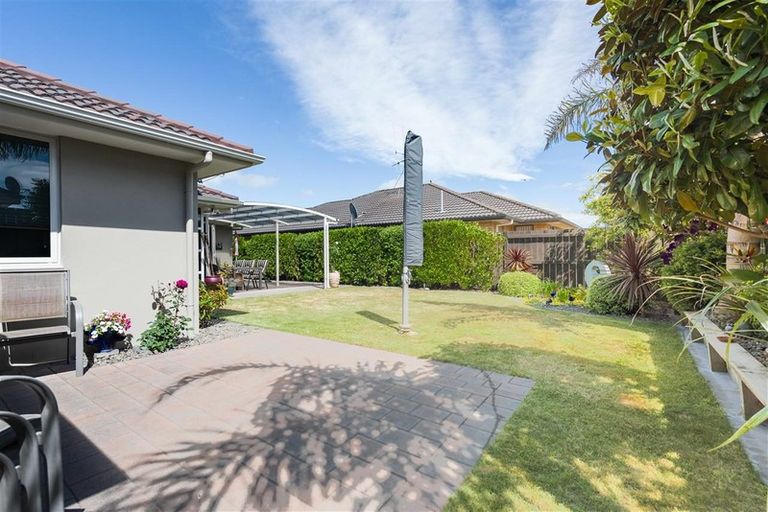 Photo of property in 51 Gibson Place, Papamoa Beach, Papamoa, 3118