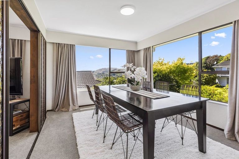 Photo of property in 19 Greyfriars Crescent, Tawa, Wellington, 5028