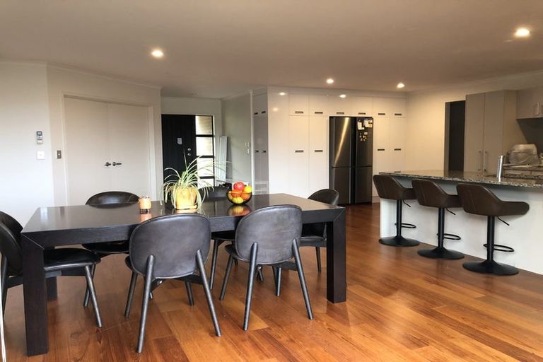 Photo of property in 4 Travis View Drive, Fairview Heights, Auckland, 0632