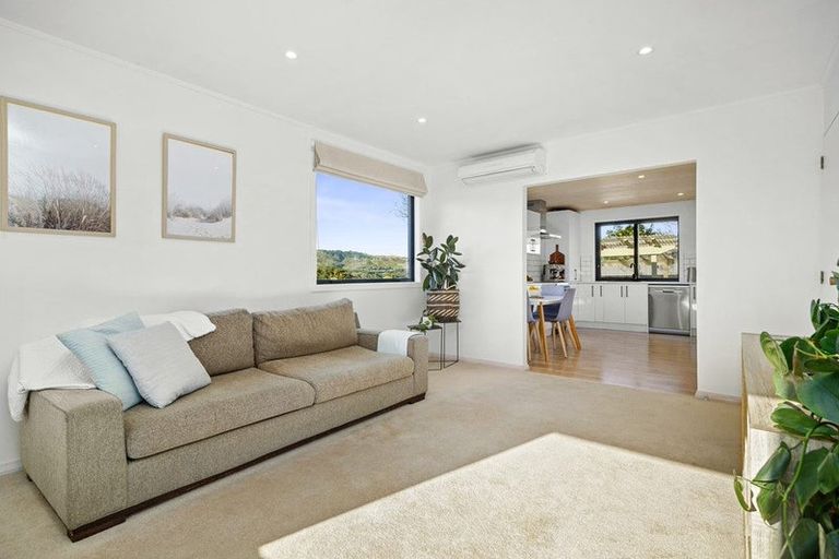 Photo of property in 13 Forglen Place, Tawa, Wellington, 5028