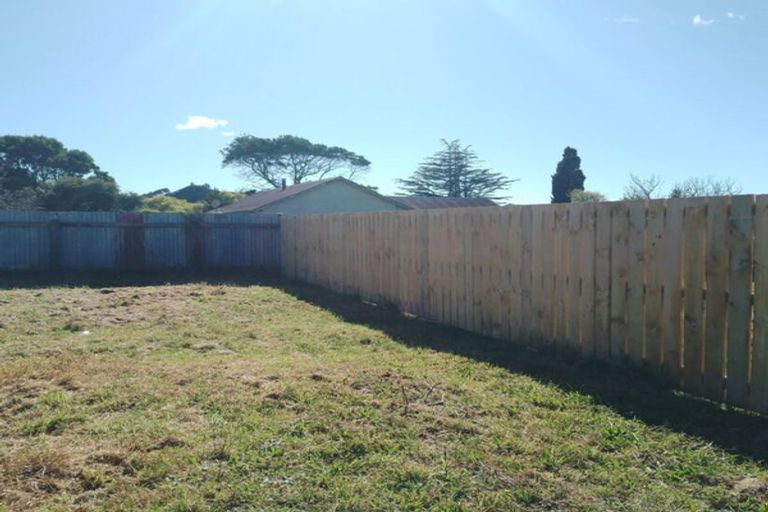 Photo of property in 12 Endeavour Street, Tolaga Bay, 4077