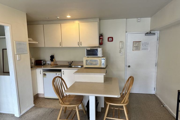 Photo of property in 11-41/54 Hill Street, Thorndon, Wellington, 6011