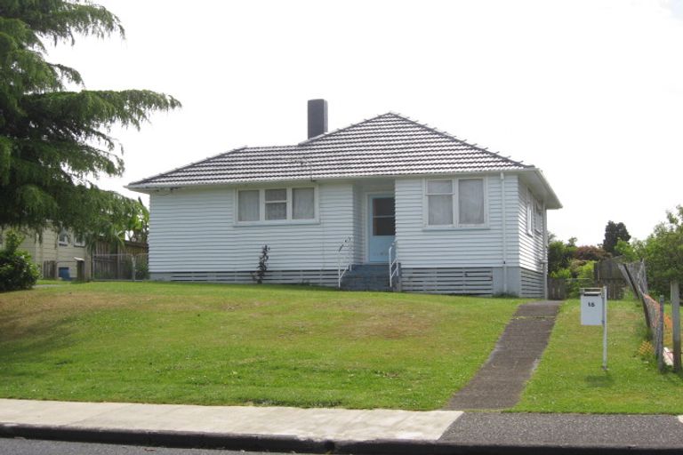 Photo of property in 18 Edinburgh Avenue, Rosehill, Papakura, 2113