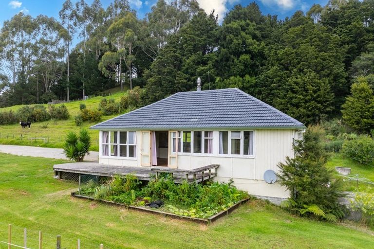 Photo of property in 465 Helmsdale Road, Waipu, 0582