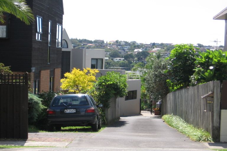 Photo of property in 1/28 Beechwood Road, Rothesay Bay, Auckland, 0630