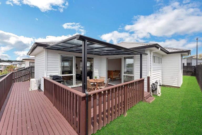 Photo of property in 66 Vinistra Road, Kumeu, 0810