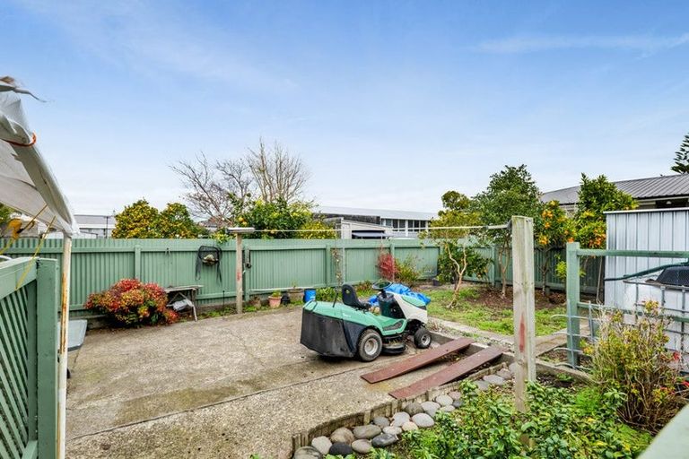 Photo of property in 73 Browne Street, Waitara, 4320