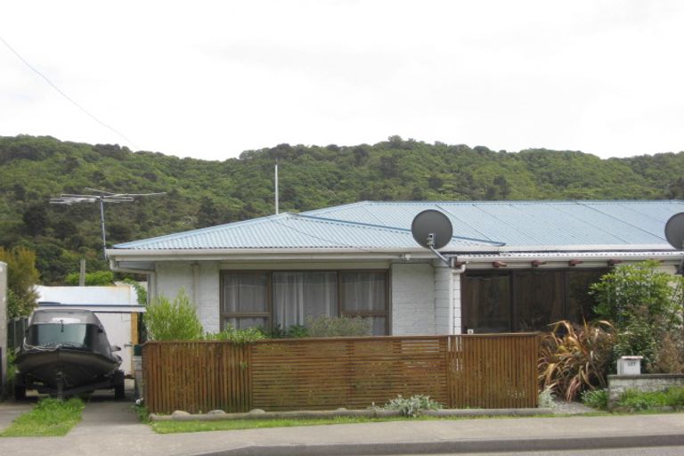 Photo of property in 157 Waikawa Road, Picton, 7220