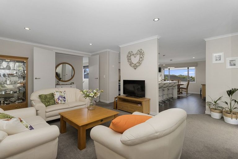 Photo of property in 9 Westview Place, Western Heights, Hamilton, 3200