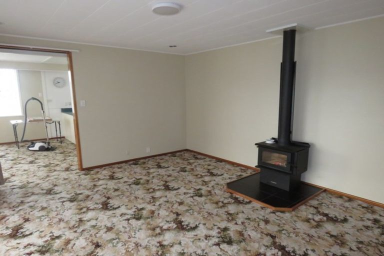 Photo of property in 90 Queen Street, Westport, 7825