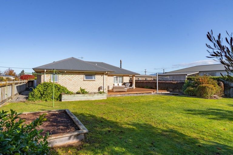 Photo of property in 24 Charles Street, Carterton, 5713