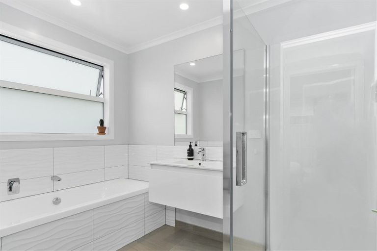 Photo of property in 14 Awatira Drive, Papamoa Beach, Papamoa, 3118